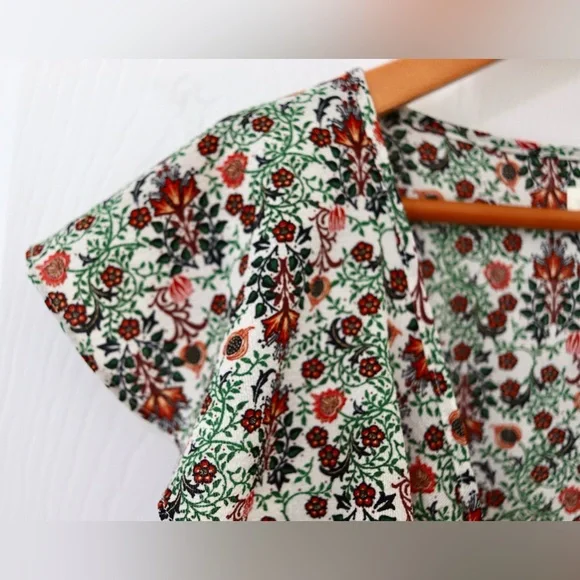 Floral wrap Tie-Waist Maxi Dress in Green & Red feminine whimsical - Picture 3 of 8